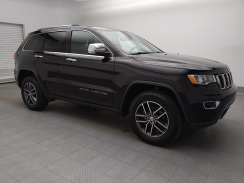 Used 2018 Jeep Grand Cherokee Limited image 11