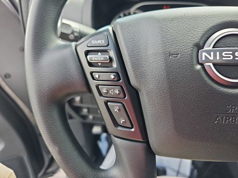 Used 2025 Nissan Frontier SV RWD image 18