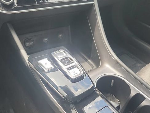Certified 2022 Hyundai Sonata SE w/ Cargo Package FWD image 15