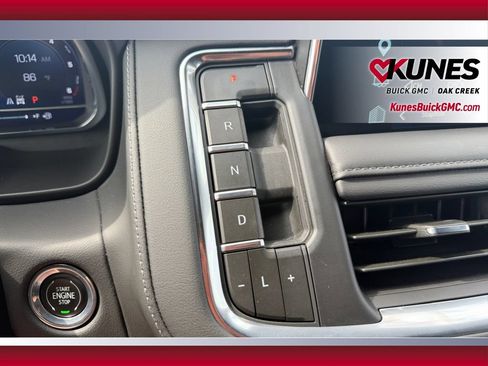 Used 2023 Chevrolet Tahoe Z71 w/ Luxury Package AWD/4WD image 30