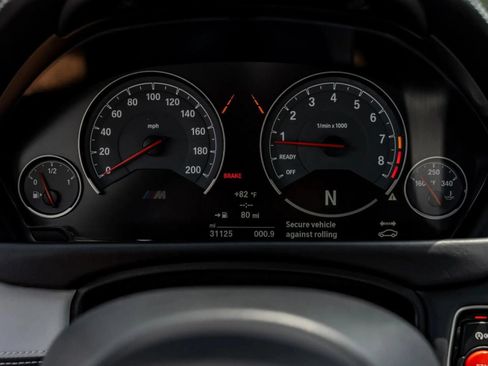 Used 2019 BMW M4 Coupe w/ Competition Package RWD image 13