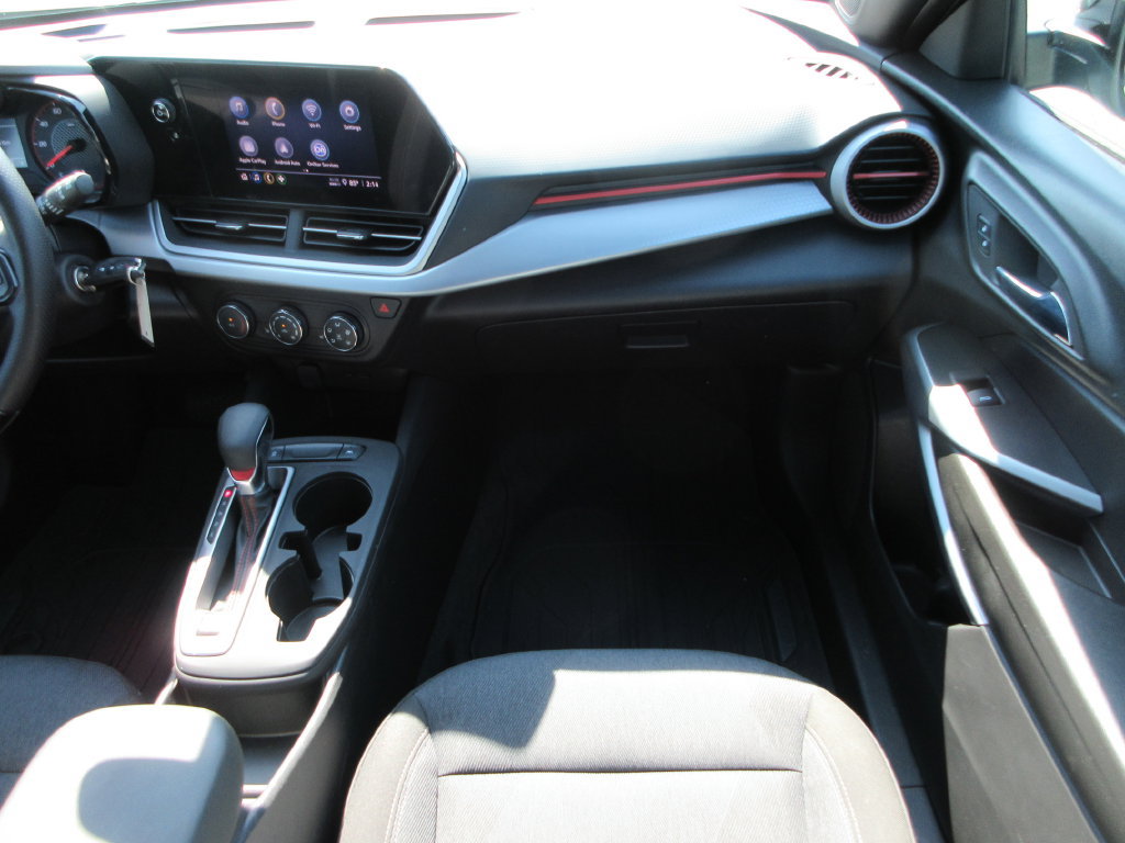 Certified 2024 Chevrolet Trax RS w/ Driver Confidence Package FWD image 17