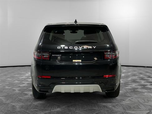 Used 2025 Land Rover Discovery Sport S image 4