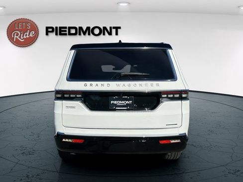 Used 2024 Jeep Grand Wagoneer Series III image 10
