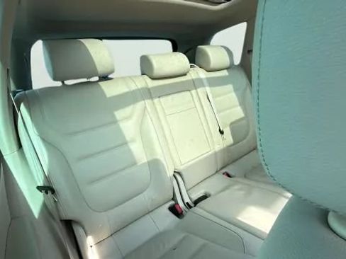 Used 2012 Volkswagen Touareg Executive AWD/4WD image 12
