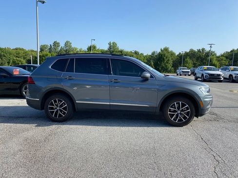 Used 2021 Volkswagen Tiguan SE FWD image 6