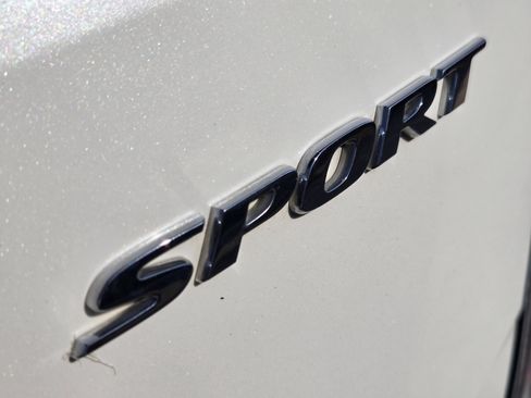 Used 2018 Honda Civic Sport image 8