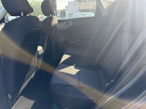 Used 2021 Kia Soul S FWD image 16