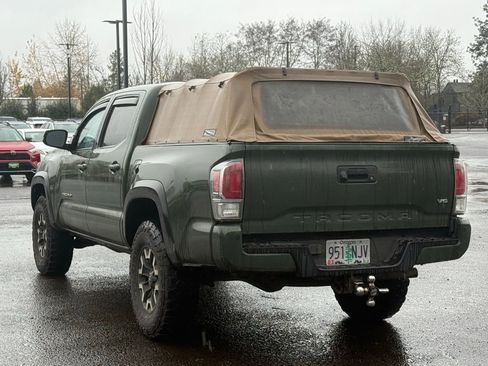 Used 2021 Toyota Tacoma TRD Off-Road w/ Technology Package image 3