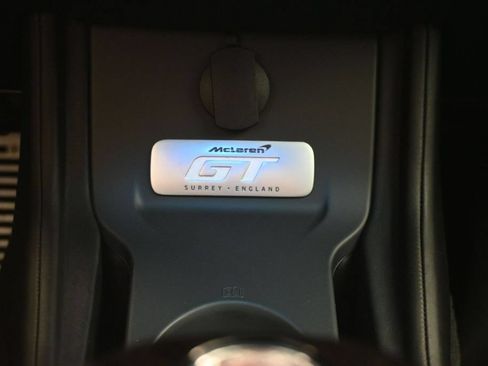 Used 2023 McLaren GT RWD image 17