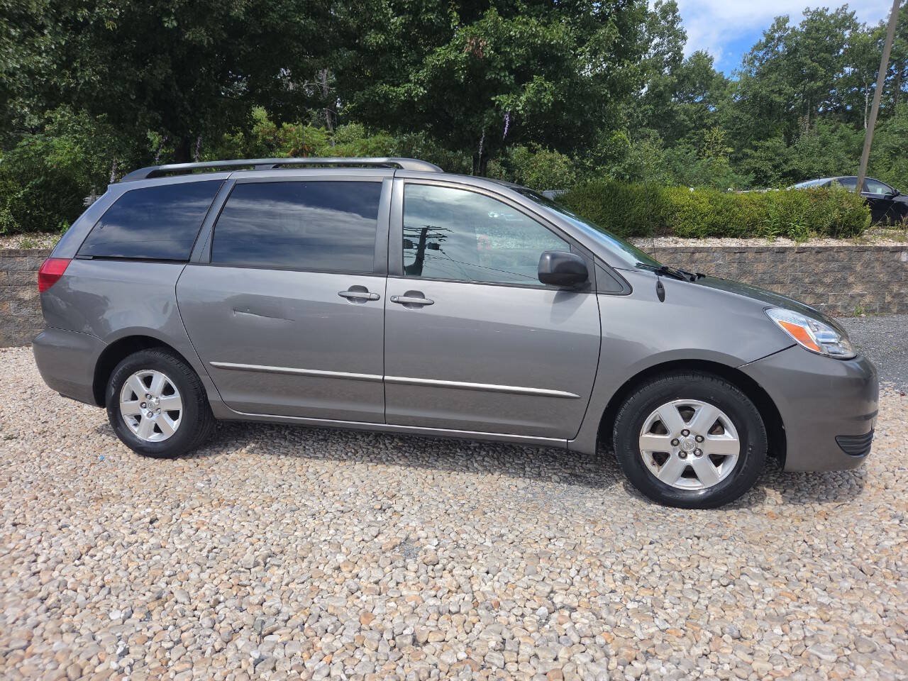 Used 2005 Toyota Sienna LE w/ LE Pkg 5 FWD image 7