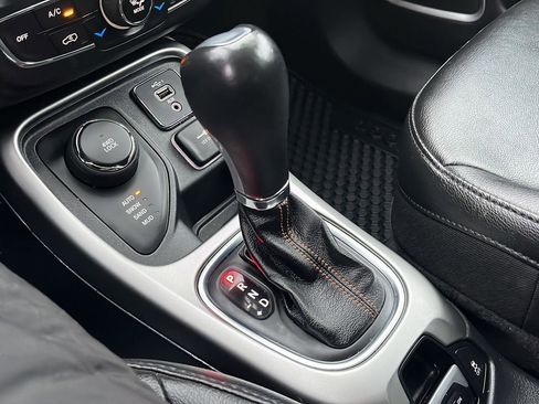 Used 2021 Jeep Compass Latitude w/ Convenience Group image 19