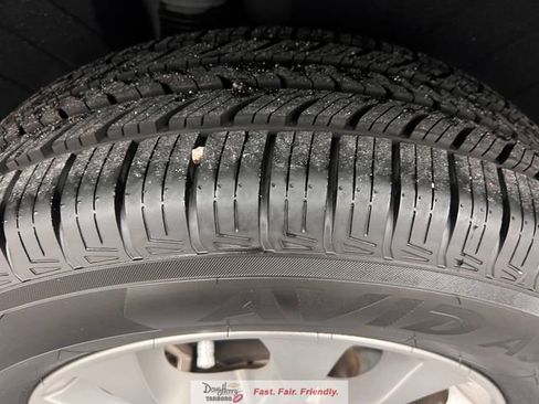 Used 2019 Hyundai Santa Fe SEL FWD image 14