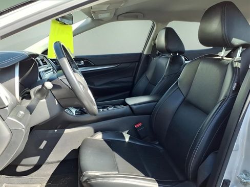 Used 2023 Nissan Maxima SV w/ Floor Mat Group FWD image 4