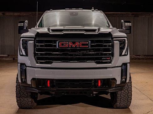 Used 2024 GMC Sierra 3500 AT4 w/ Technology Package image 2