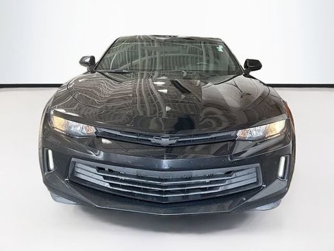 Used 2017 Chevrolet Camaro LT RWD image 4