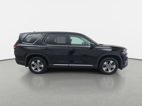 Certified 2024 Honda Pilot EX-L image 4