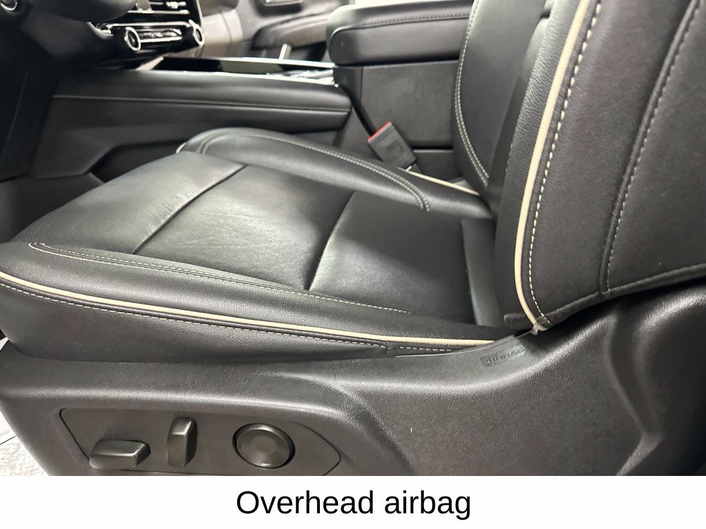 Used 2025 Chevrolet Suburban Premier AWD/4WD image 37