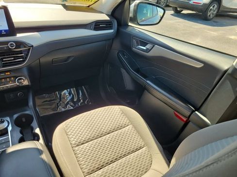 Used 2021 Ford Escape SE w/ Convenience Package FWD image 15