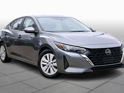 Used 2024 Nissan Sentra S image 2