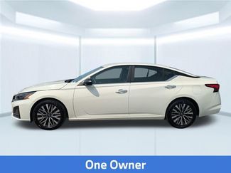 Used 2025 Nissan Altima 2.5 SV FWD video 2