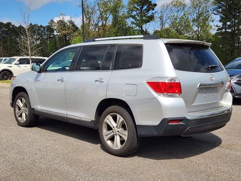 Used 2013 Toyota Highlander Limited image 3