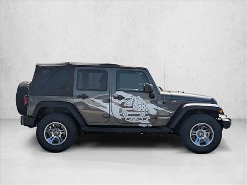 Used 2018 Jeep Wrangler Unlimited Sport S AWD/4WD image 4