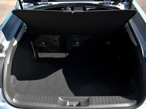 Used 2025 Toyota Prius LE image 40