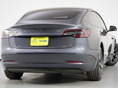 Used 2023 Tesla Model 3 Standard Range image 5