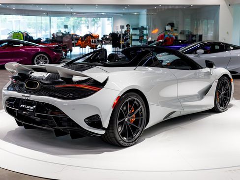 New 2027 McLaren 750S Spider RWD image 7