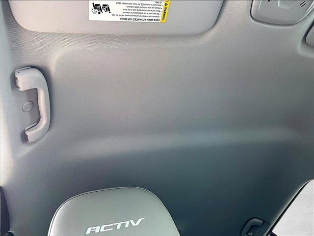 Used 2025 Chevrolet Trax ACTIV FWD image 17