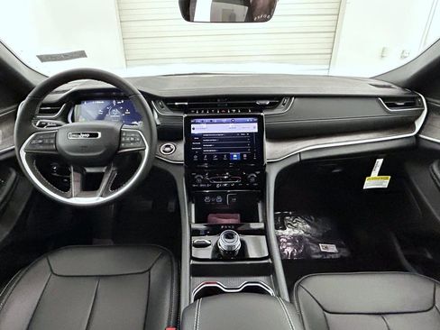 New 2025 Jeep Grand Cherokee Limited AWD/4WD image 13