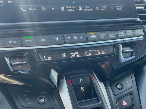 Used 2025 Honda Odyssey EX-L image 15