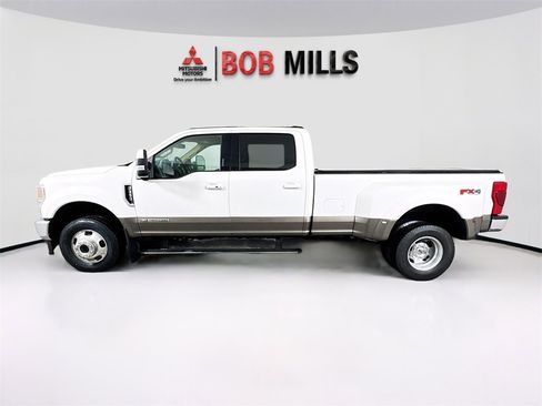 Used 2022 Ford F350 Lariat w/ Lariat Ultimate Package image 4