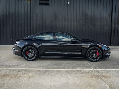 New 2025 Porsche Taycan GTS image 13