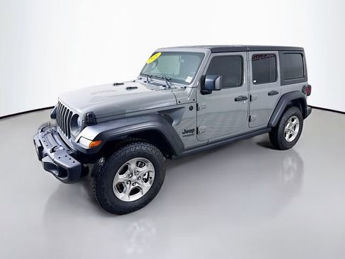 Used 2021 Jeep Wrangler Unlimited Freedom Edition image 3