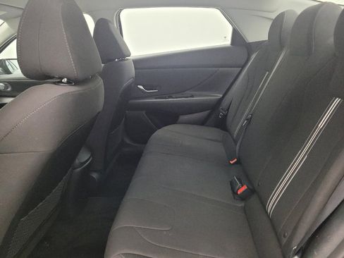 Used 2022 Hyundai Elantra SEL w/ Convenience Package FWD image 18