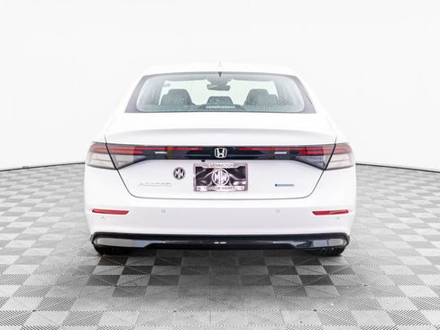 Certified 2025 Honda Accord EX-L image 5