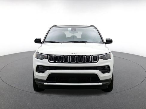 Used 2025 Jeep Compass Limited AWD/4WD image 2