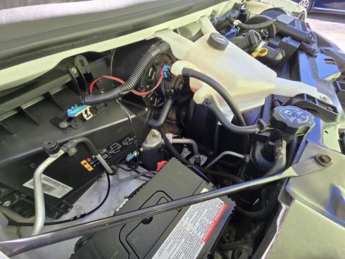 Used 2016 Chevrolet Express 2500 image 21