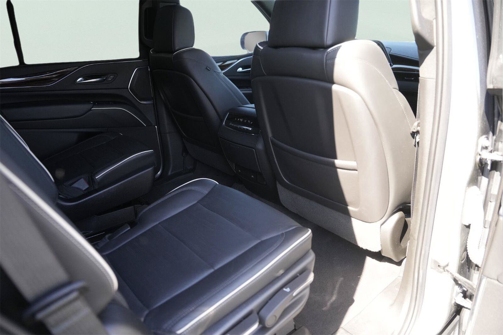 Used 2022 Cadillac Escalade Premium Luxury w/ Performance Package RWD image 17