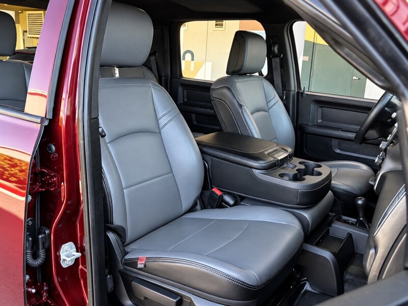 Used 2024 RAM 2500 Tradesman w/ Chrome Appearance Group AWD/4WD image 20