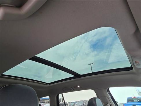 Used 2022 Volkswagen Atlas SE image 22