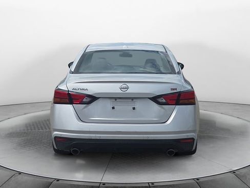 Used 2024 Nissan Altima 2.5 SR FWD image 4