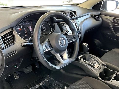 Used 2019 Nissan Rogue Sport S w/ Appearance Package FWD image 17