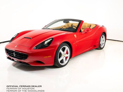 Used 2010 Ferrari California RWD image 6
