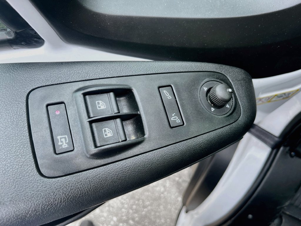Used 2024 RAM ProMaster 2500 w/ Convenience Group FWD image 17