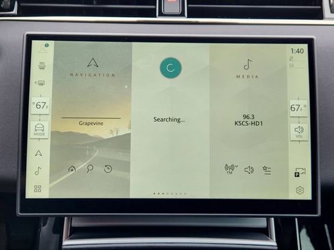 Used 2025 Land Rover Range Rover Evoque S image 19