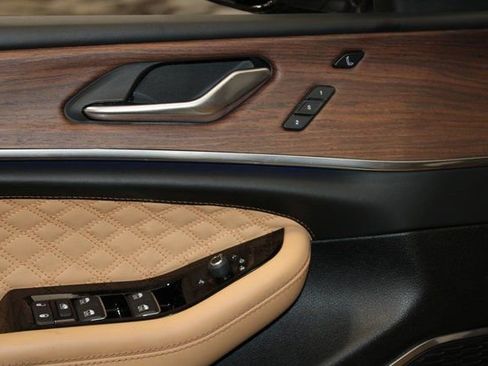 Used 2024 Jeep Grand Cherokee Summit image 33