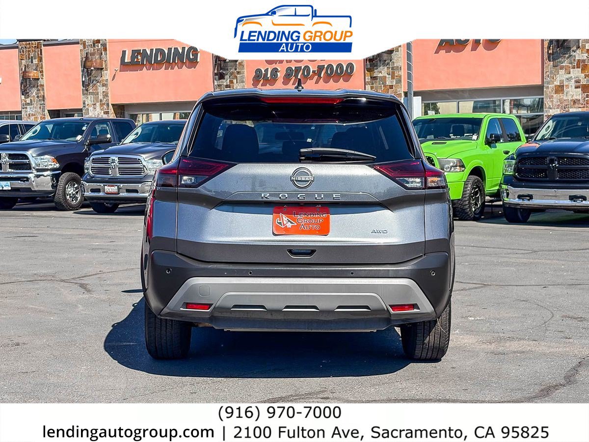 Used 2023 Nissan Rogue S AWD/4WD image 3